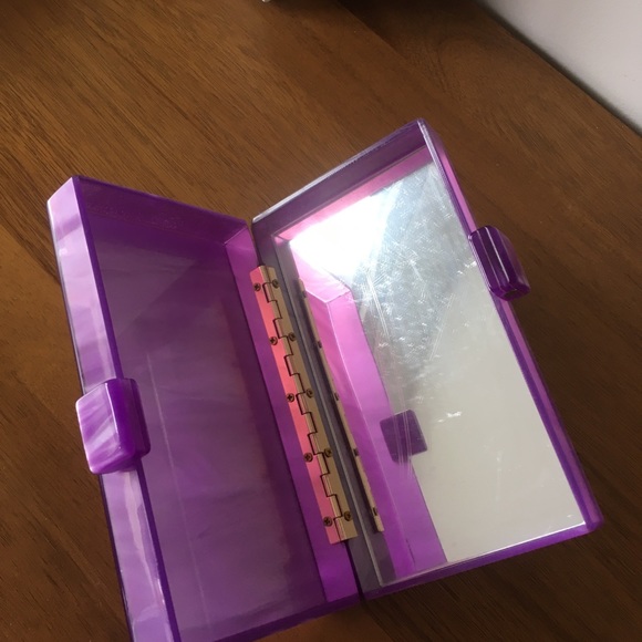 Acrylic purple clutch - Picture 5 of 6